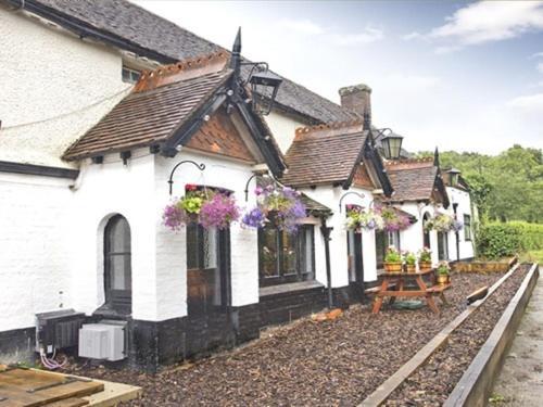 هيلنغلي The May Garland Inn المظهر الخارجي الصورة