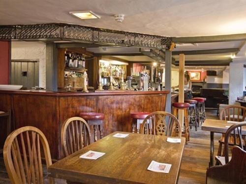 هيلنغلي The May Garland Inn المظهر الخارجي الصورة