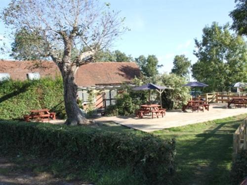 هيلنغلي The May Garland Inn المظهر الخارجي الصورة