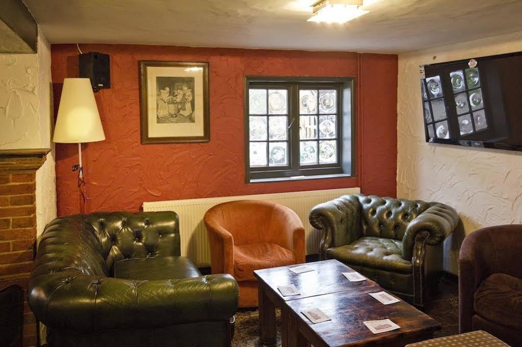 هيلنغلي The May Garland Inn المظهر الخارجي الصورة