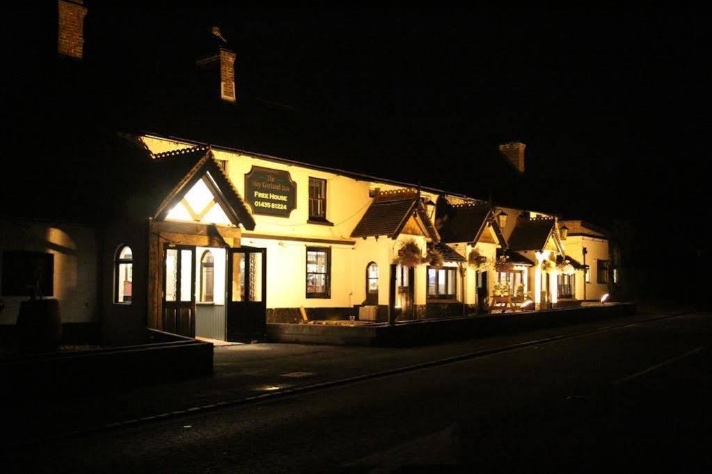 هيلنغلي The May Garland Inn المظهر الخارجي الصورة