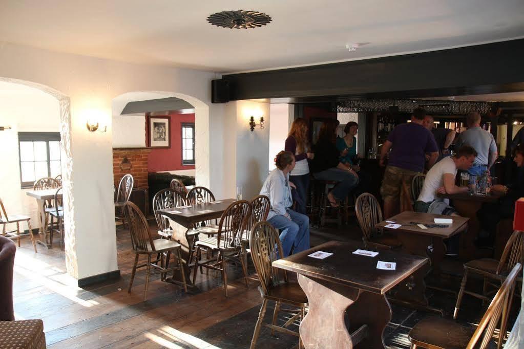 هيلنغلي The May Garland Inn المظهر الخارجي الصورة